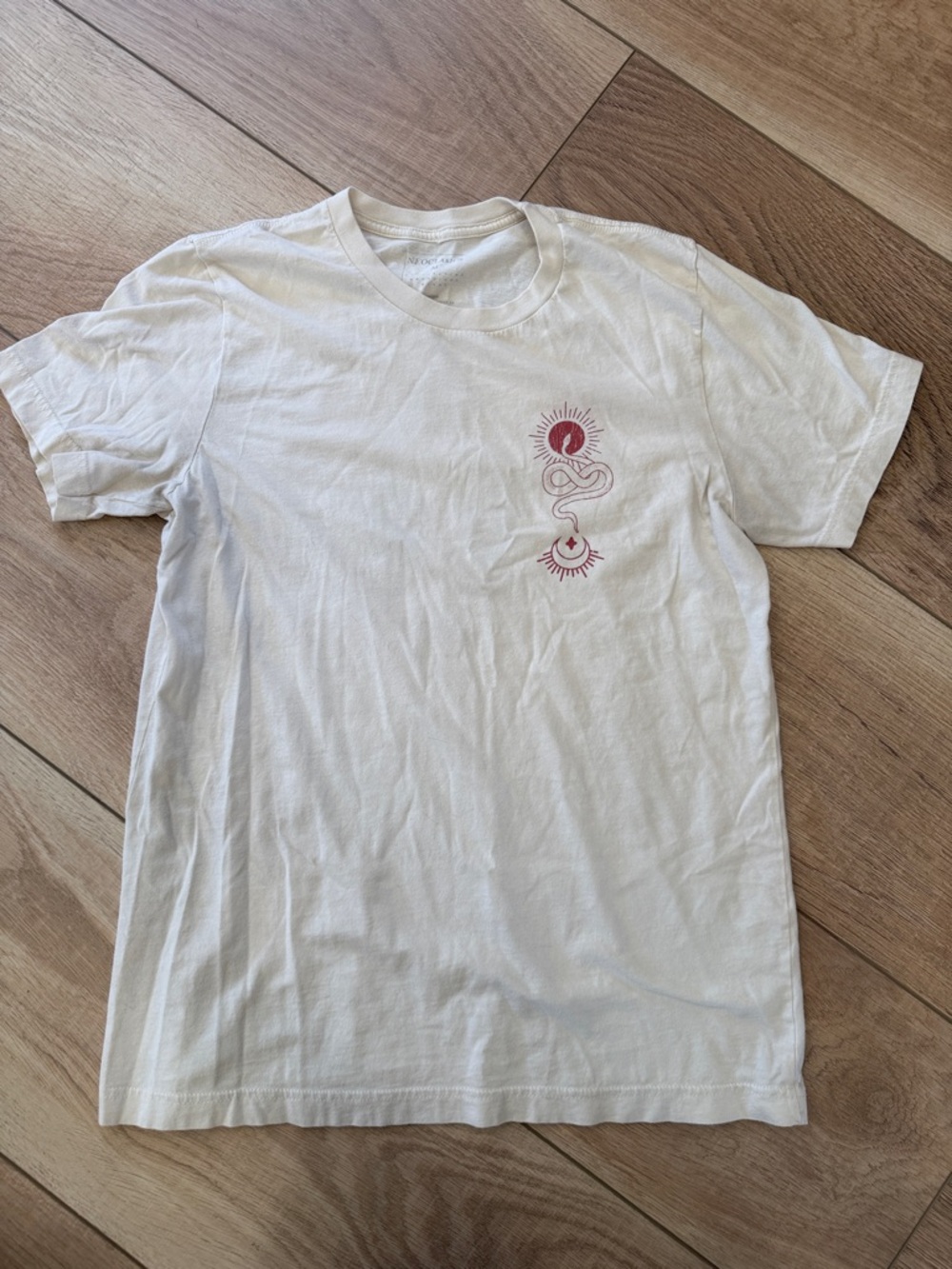 Neoclassics White Short-Sleeve Tee with Red Snake & Sun Motif